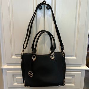 Like NEW! Sorrentino Black Multi-pocket Shoulder Bag